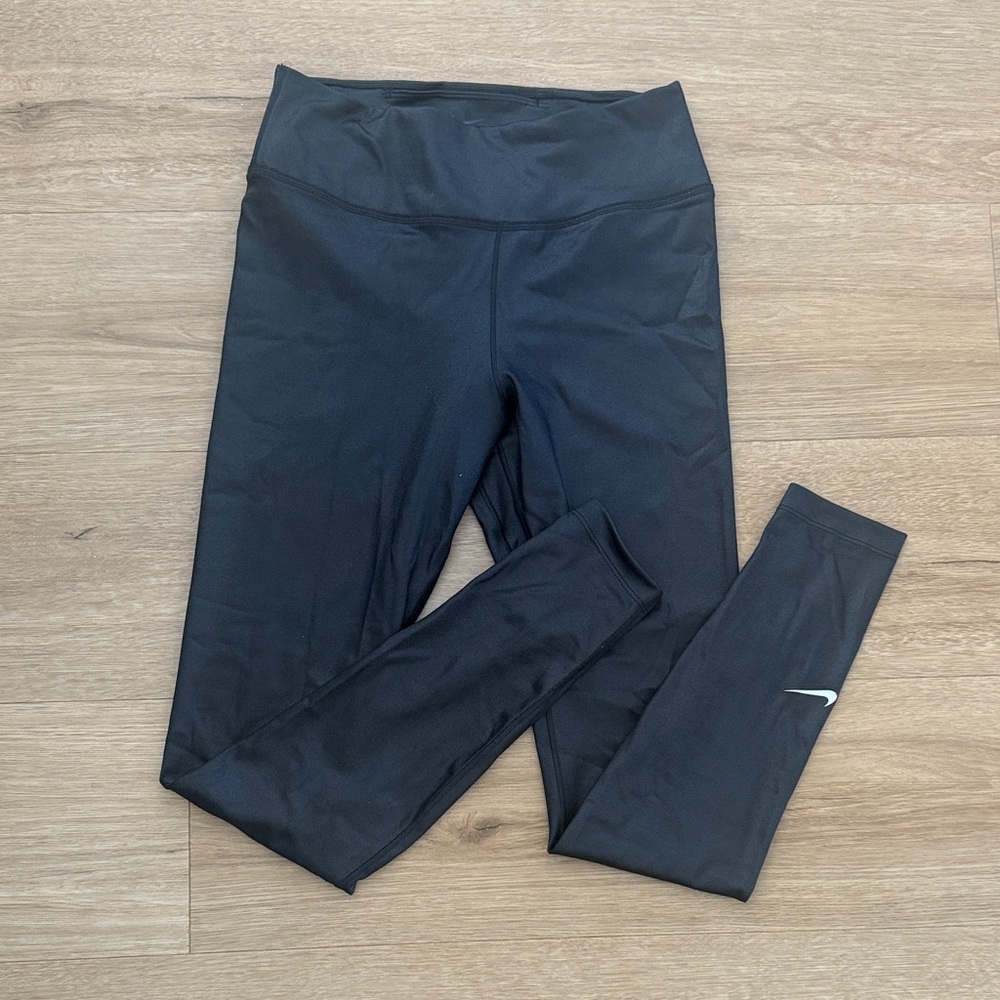 🛍️SOLD🛍️Nike Women's Black Dri Fit Sheen Leggings